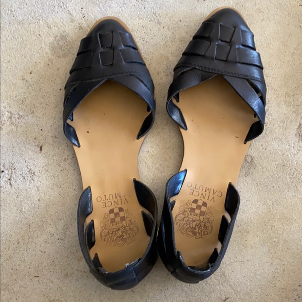 Vince Camuto Size 5.5 Black flats